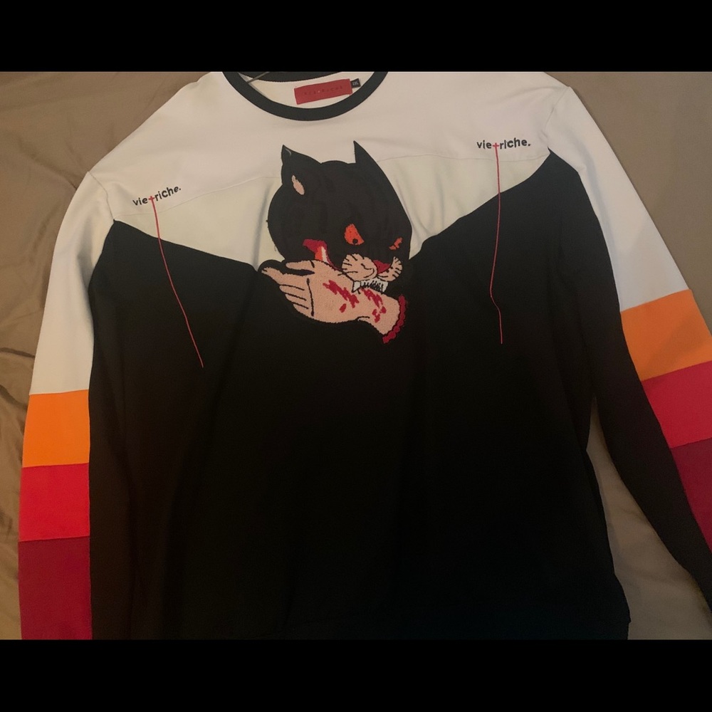 Vie+ riche. Sweater